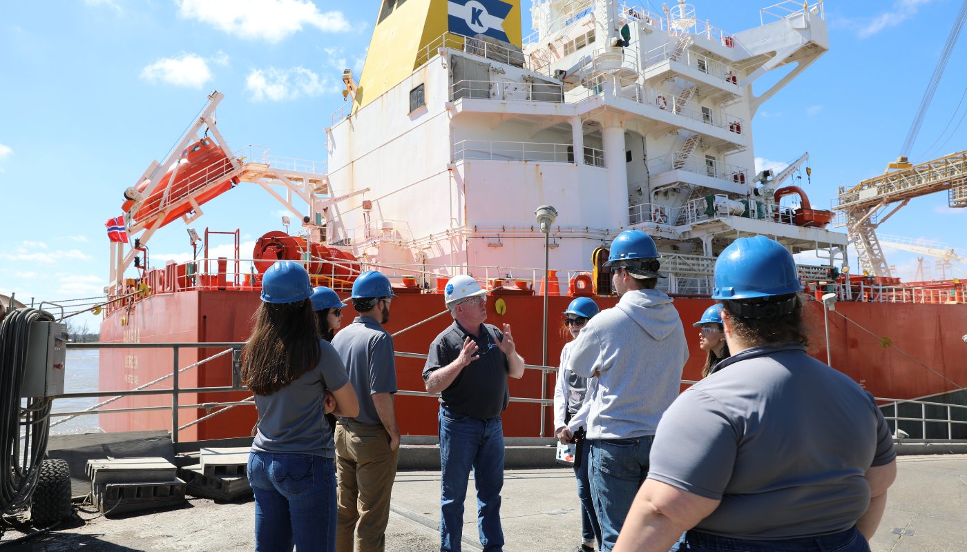 students tour grain facility