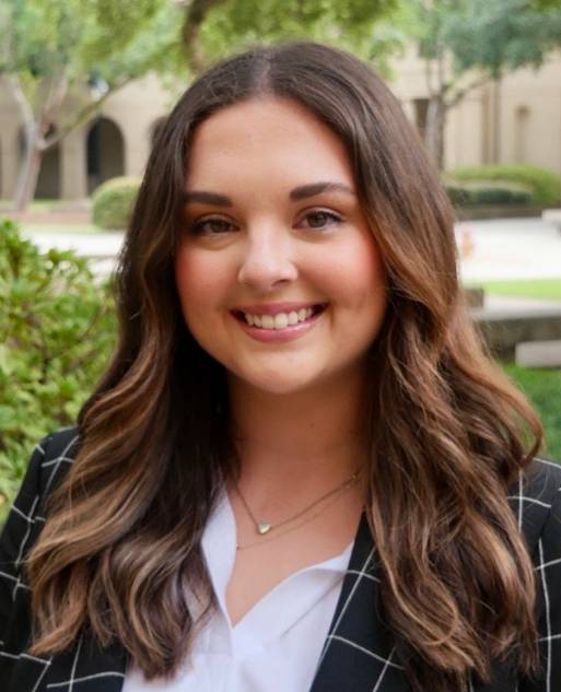 Claire Miller Headshot